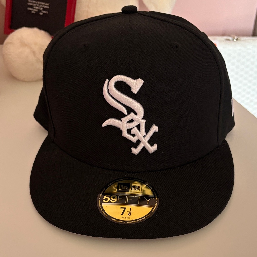 New Era Black and White Chicago Sox Fitted Cap